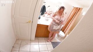 Erin Electra - Sexy Mom Fucked in The Bathroom